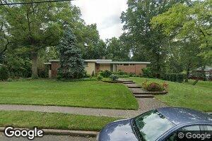 8 Hamlin Rd, Edison, NJ 08817