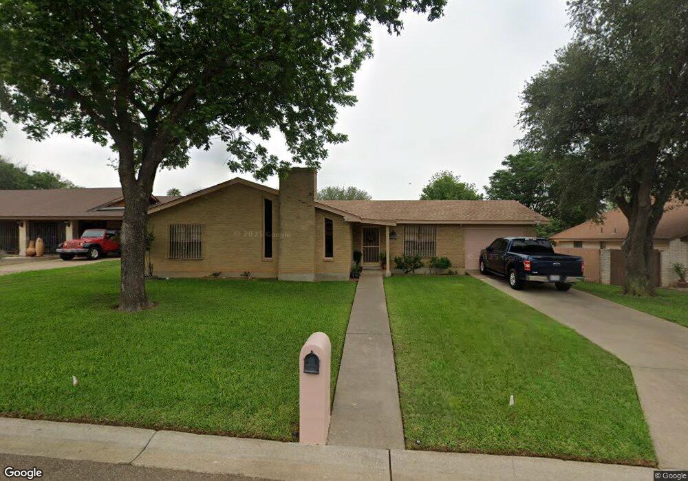 1605 Wildrose Cir, Laredo, TX 78041 - photo 1