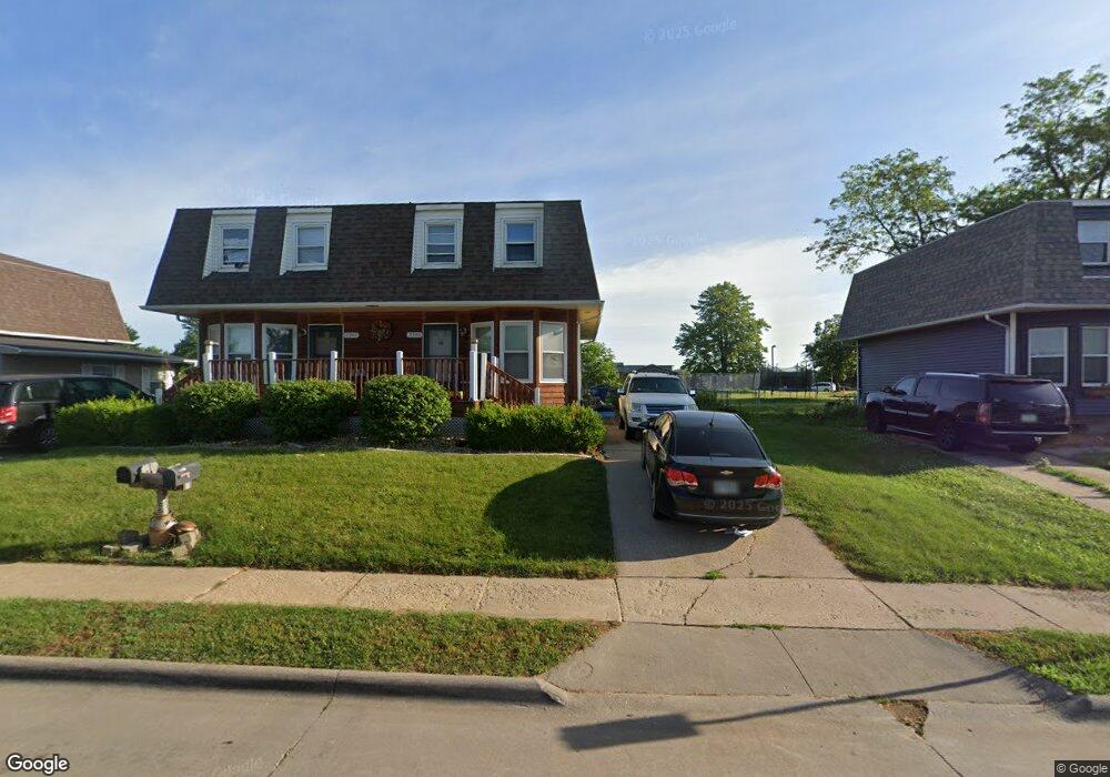 2340 W 54th St, Davenport, IA 52806 - photo 1