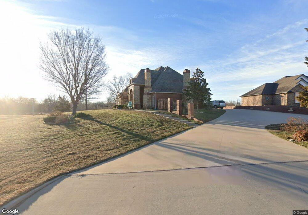 818 Hummingbird Dr, Cache, OK 73527 - photo 1
