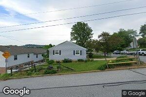 393 S Elm St, Yoe, PA 17313