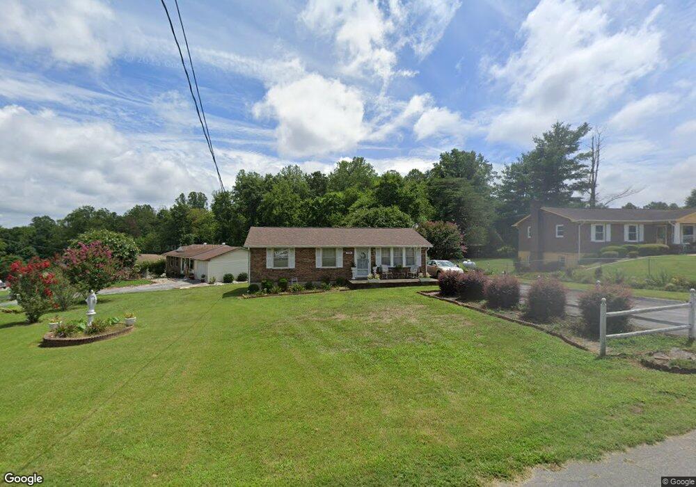 204 Cardinal Rd, Martinsville, VA 24112 - photo 1