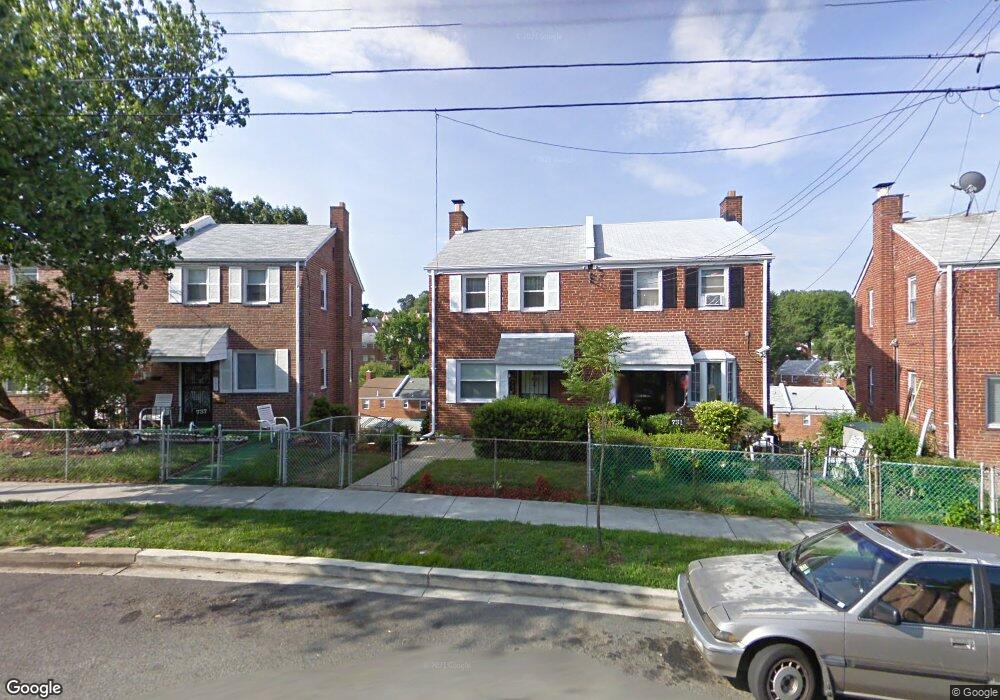 733 Hilltop Terrace SE, Washington, DC 20019 - photo 1