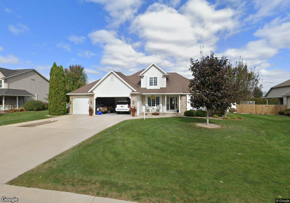 W5922 Geranium Dr, Appleton, WI 54915 - photo 1