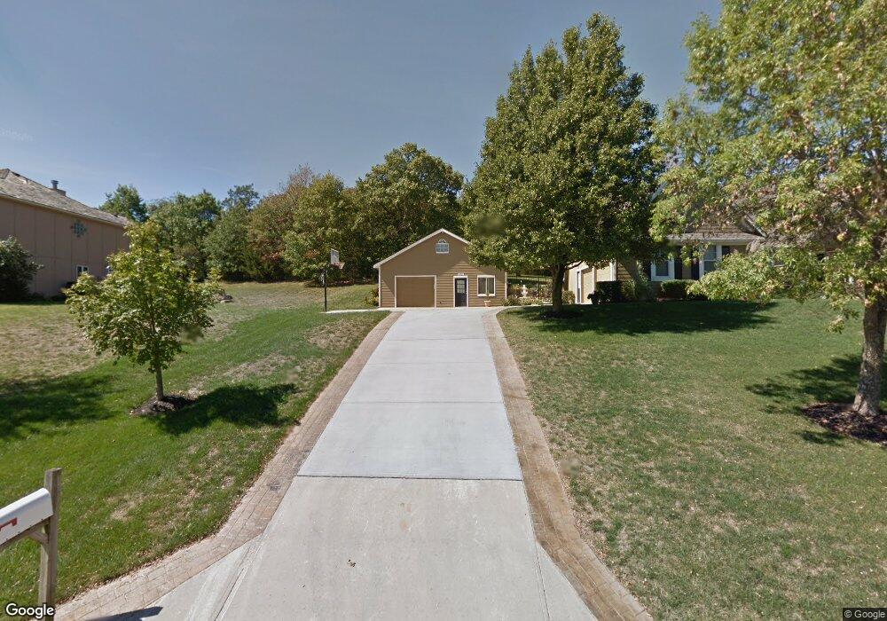 7308 Woodland Rd, Shawnee, KS 66218 - photo 1