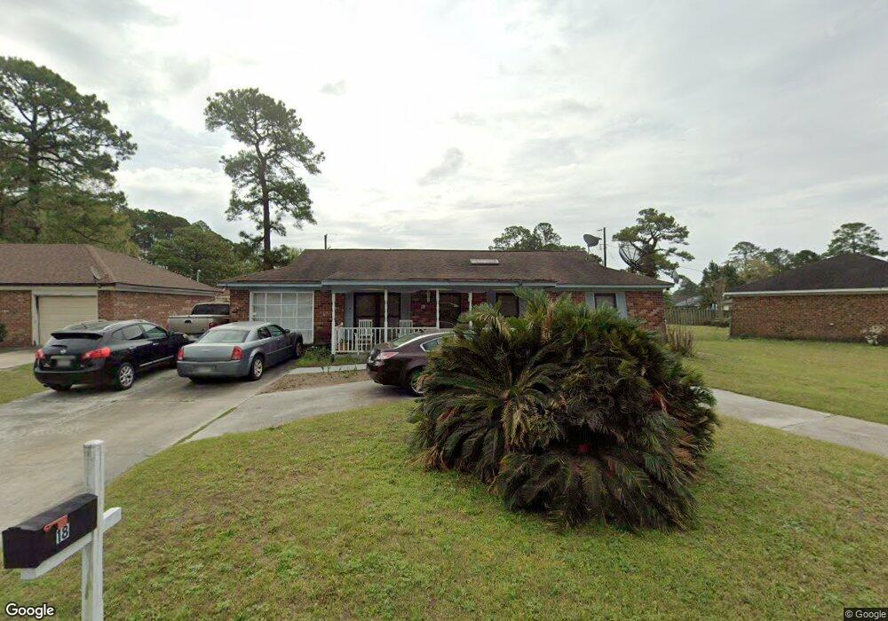 18 Robin Hood Dr, Savannah, GA 31406 - photo 1