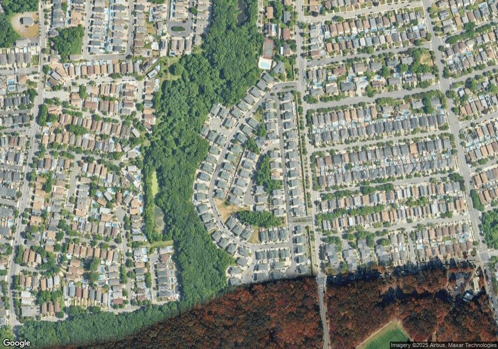 30 Foothill Ct, Staten Island, NY 10309 - photo 1