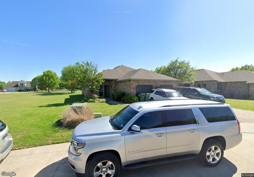 1627 Diamond Cir, Gainesville, TX 76240 - photo 1