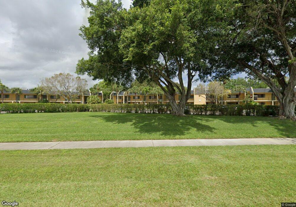 202 Meadows Cir unit 202, Boynton Beach, FL 33436 - photo 1