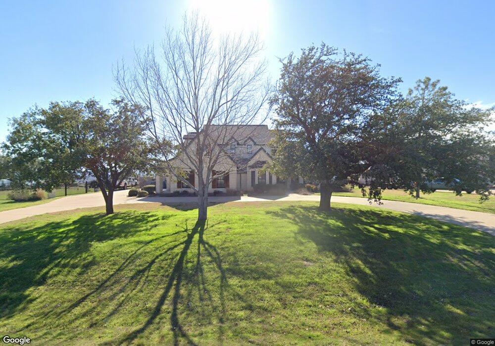 2008 Tree Top Ct, Granbury, TX 76049 - photo 1