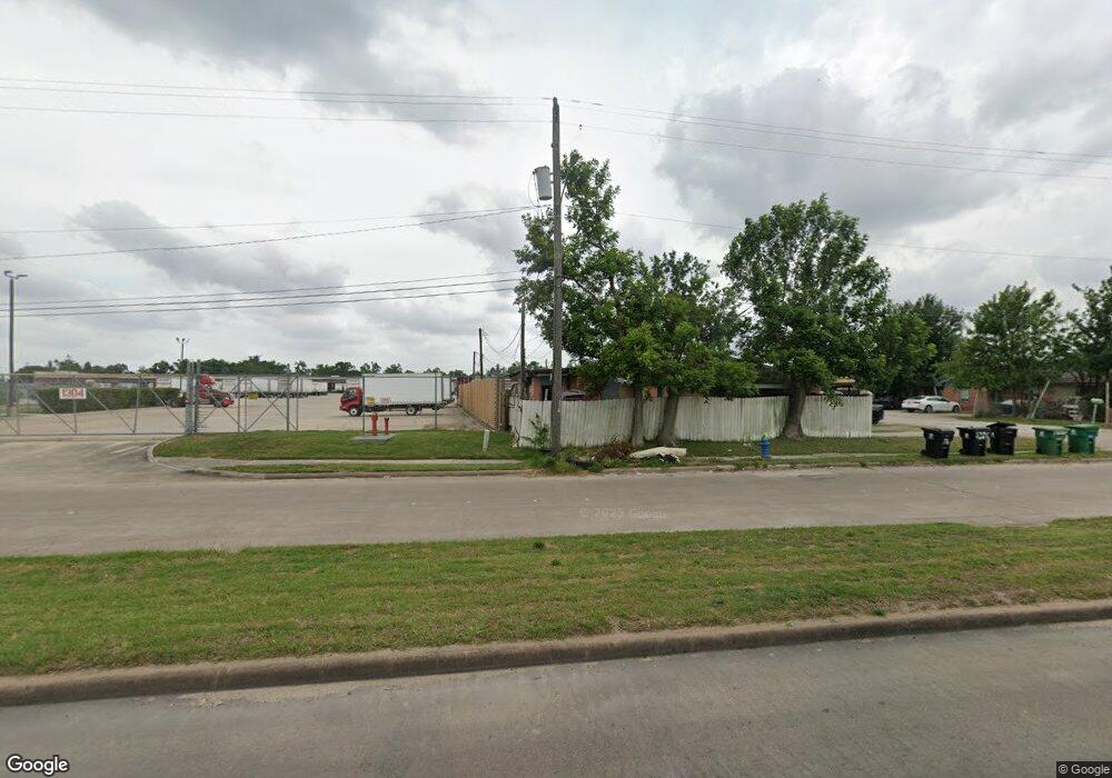 1226 Tidwell Rd, Houston, TX 77022 - photo 1