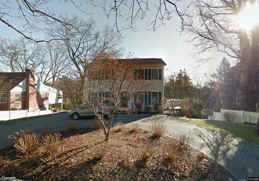 49 Richmond Dr, Old Greenwich, CT 06870 - photo 1