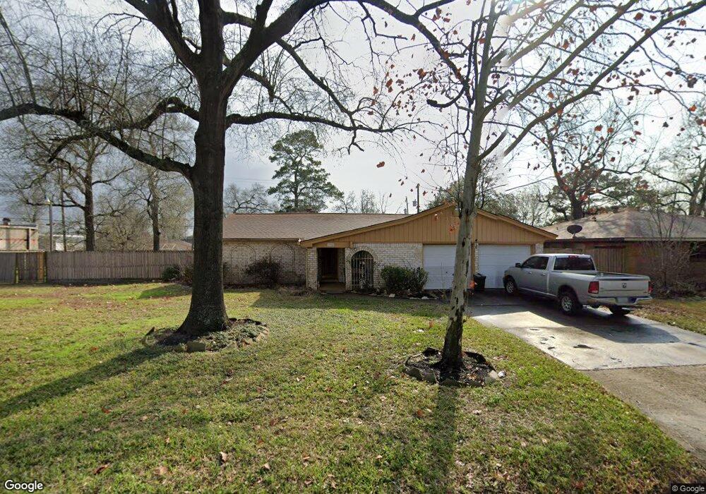 13362 Hollypark Dr, Houston, TX 77015 - photo 1