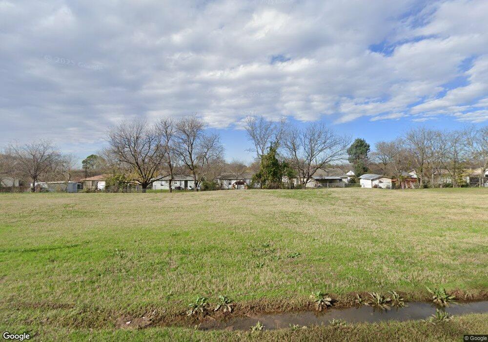 1100 Willowwood St, Denton, TX 76205 - photo 1