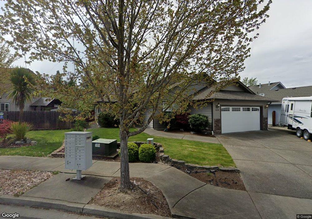 1620 SW Waterstone Dr, Grants Pass, OR 97527 - photo 1