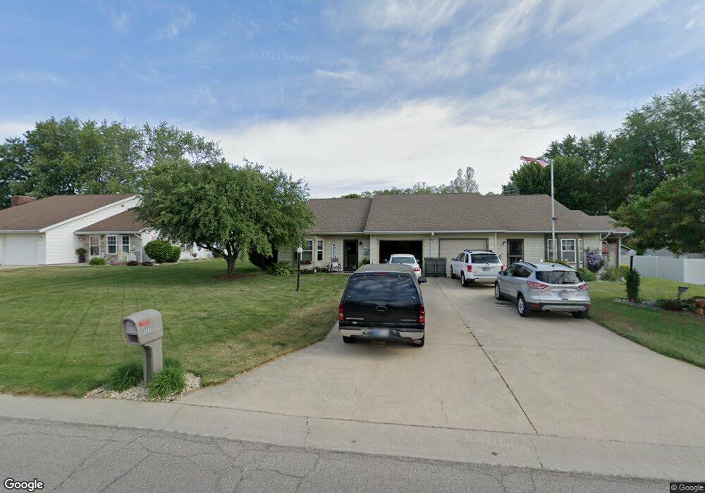 522 Maple Ln, Nappanee, IN 46550 - photo 1