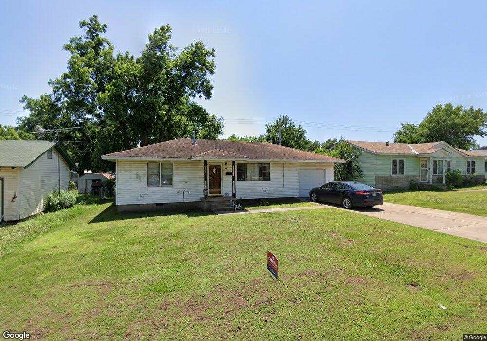 1127 E 5th St, Cushing, OK 74023 - photo 1