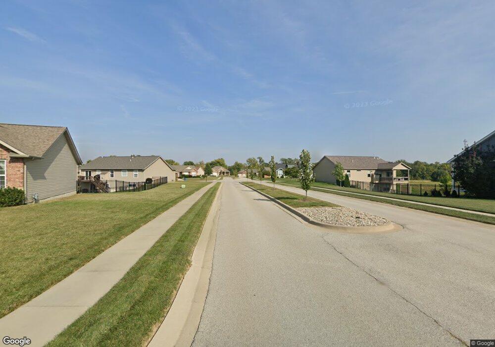 6609 Bradford Dr, Maryville, IL 62062 - photo 1