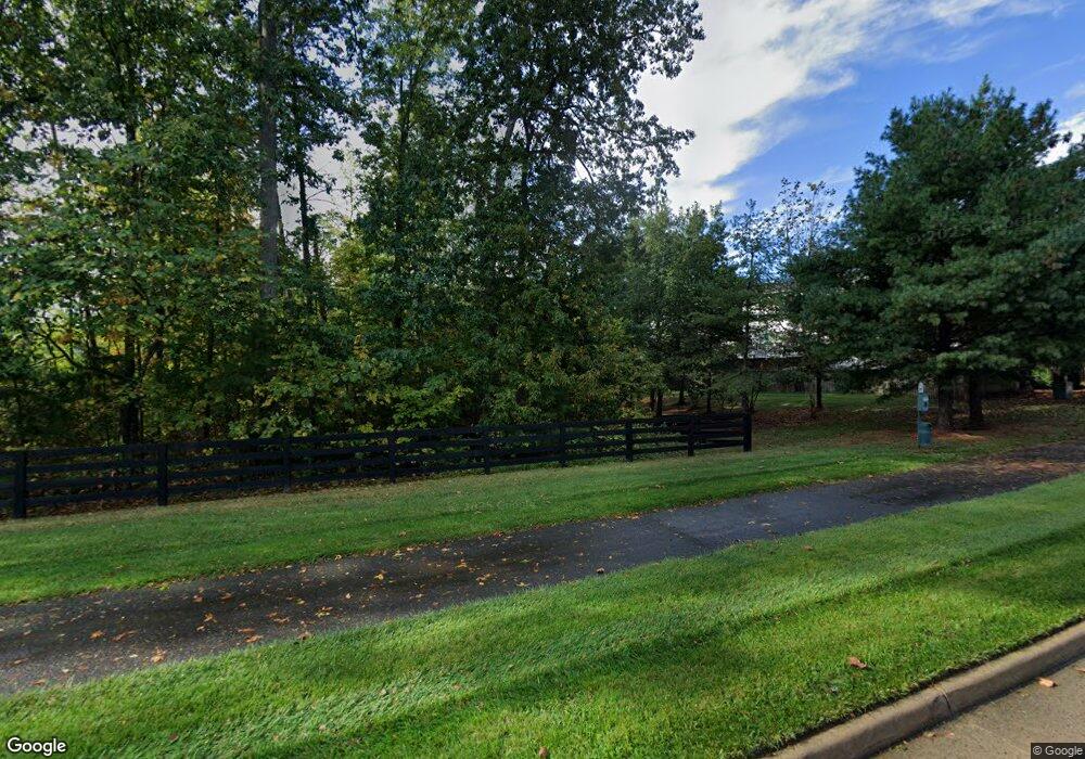 6867 Bryson Cir, Haymarket, VA 20169 - photo 1