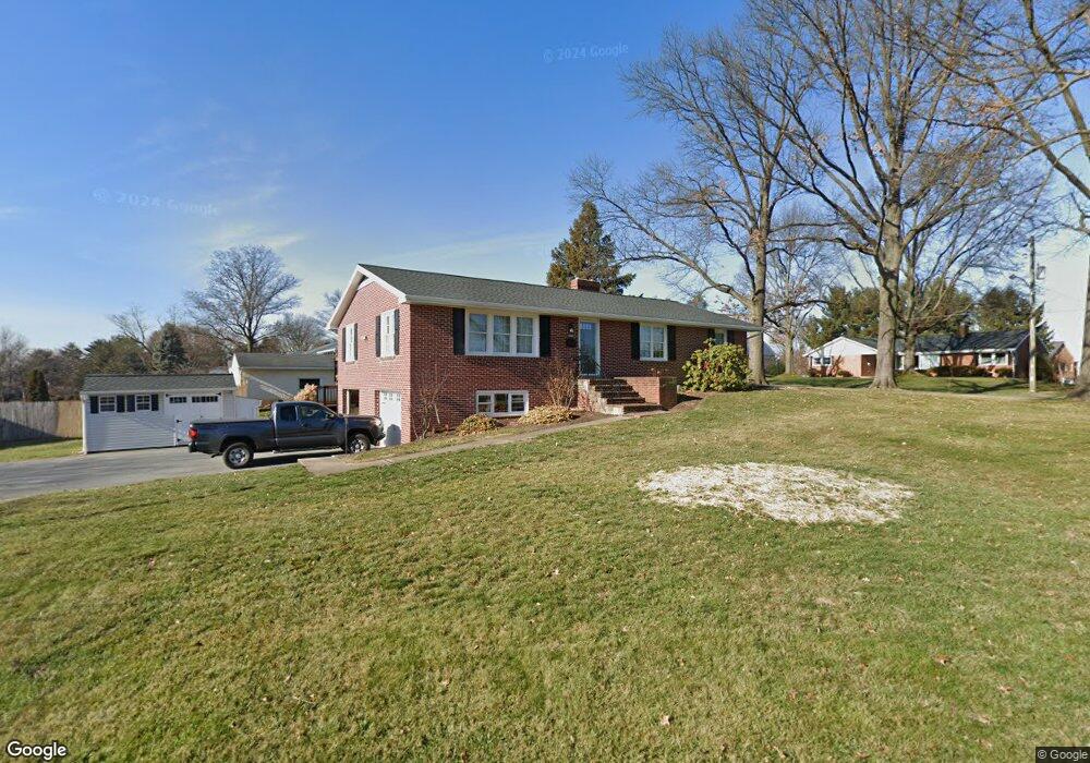 566 N Angle St, Mount Joy, PA 17552 - photo 1