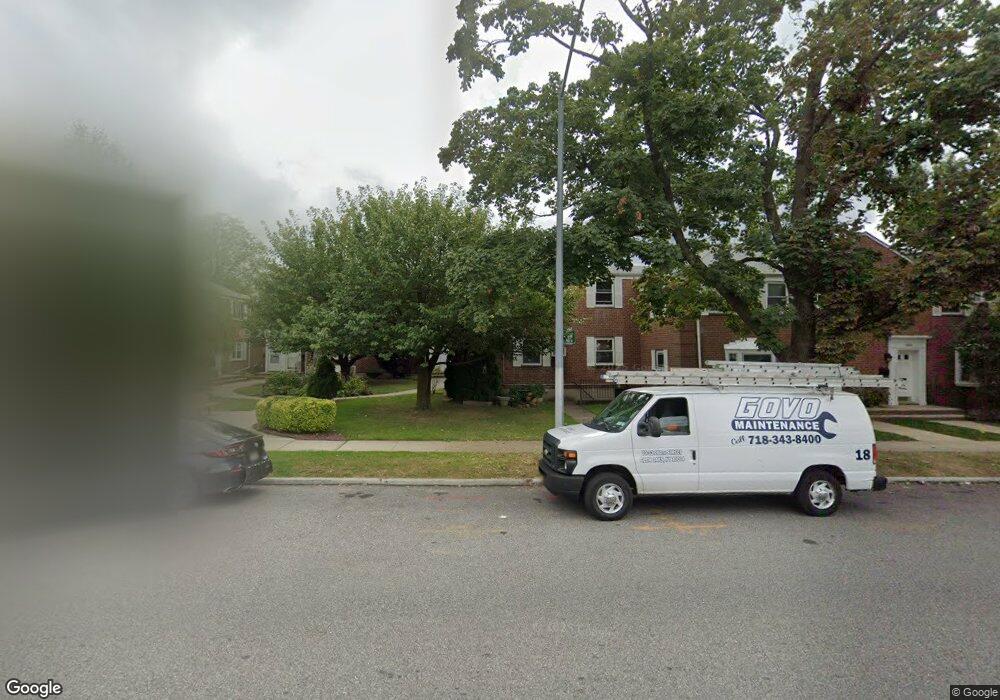 26010 Langston Ave unit 2nd Fl, Glen Oaks, NY 11004 - photo 1