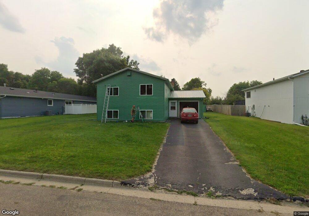 1422 13th Ave SW, Jamestown, ND 58401 - photo 1