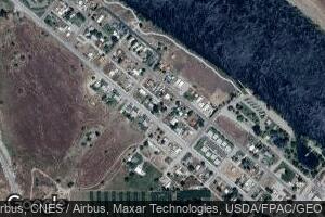 222 6th St, Bridgeport, WA 98813