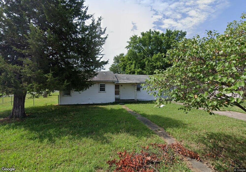 901 W 10th St, Claremore, OK 74017 - photo 1