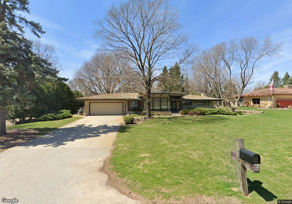 1105 Longwood Ave, Elm Grove, WI 53122 - photo 1