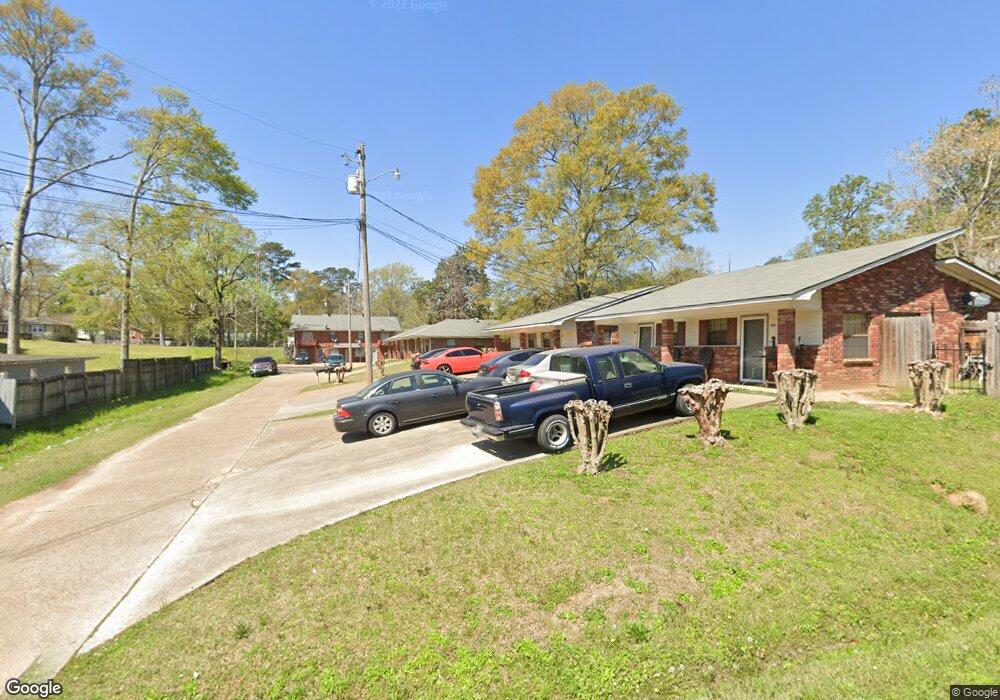 425 Caston Ave, McComb, MS 39648 - photo 1