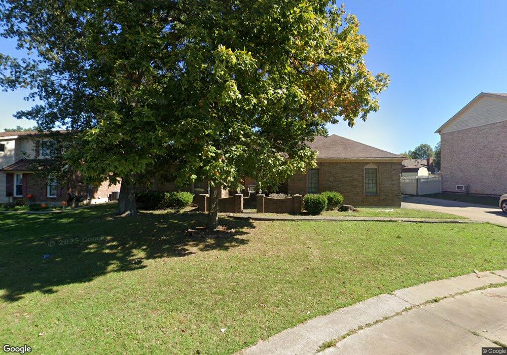 7803 Apple Valley Dr, Louisville, KY 40228 - photo 1