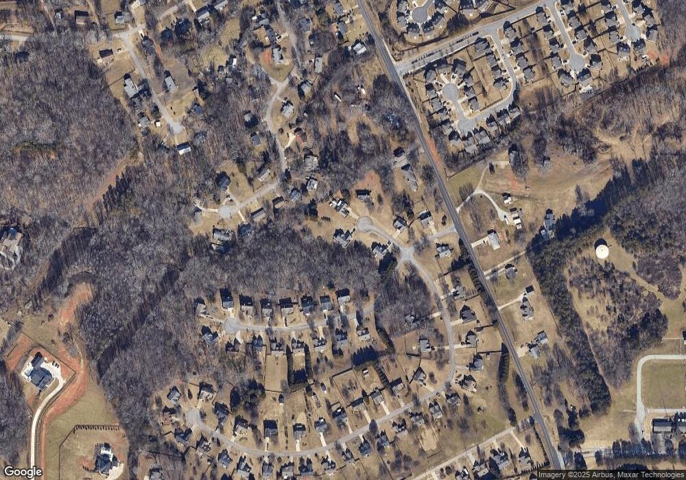 5713 Spring Meadow Ct, Flowery Branch, GA 30542 - photo 1