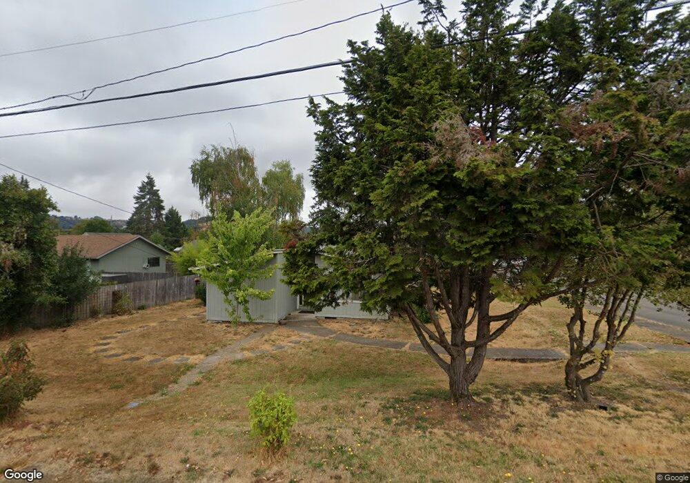737 SW 1st St, Sheridan, OR 97378 - photo 1
