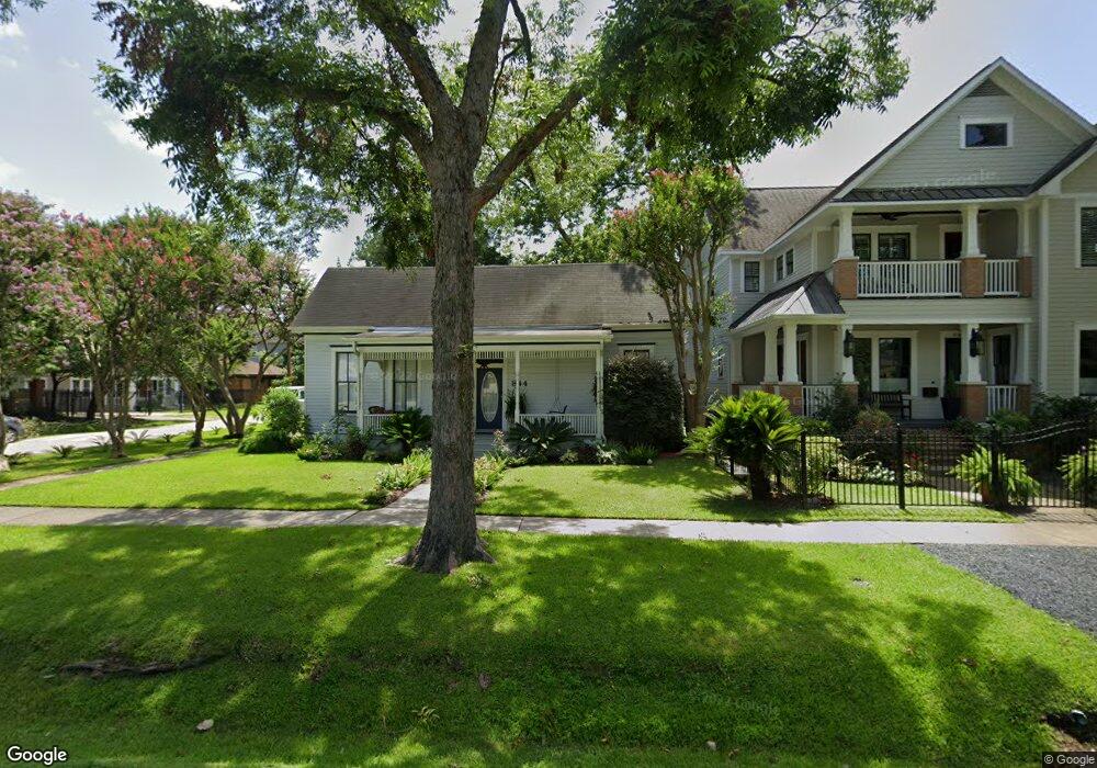 844 Columbia St, Houston, TX 77007 - photo 1
