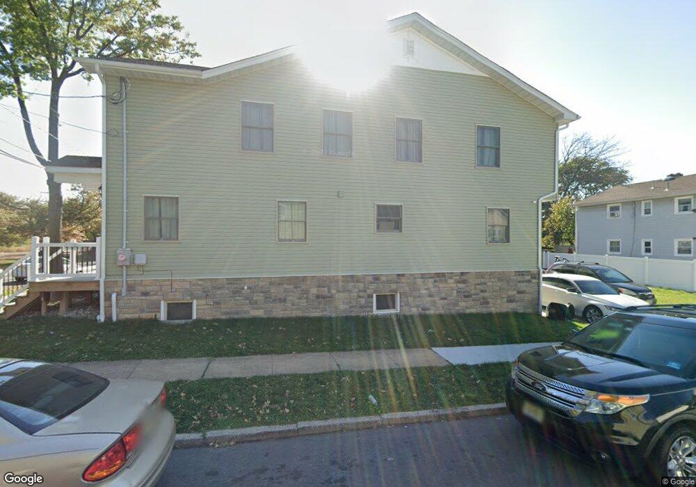 713 Parker St  