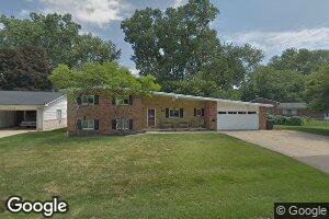 1855 Stratford St, Sylvan Lake, MI 48320