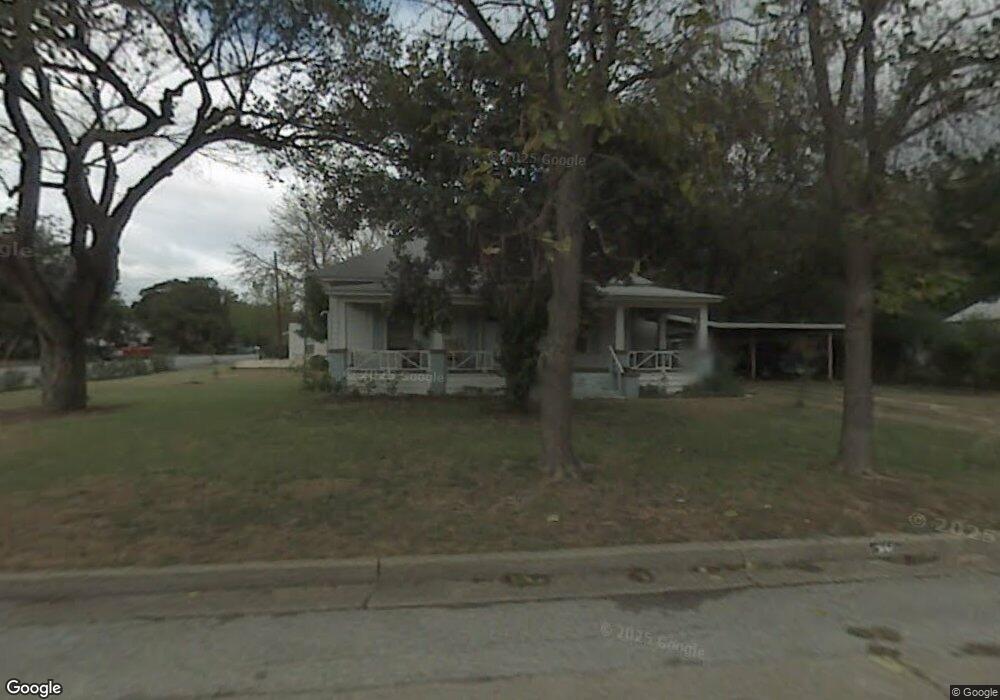 216 W Weatherford St, Weatherford, TX 76086 - photo 1