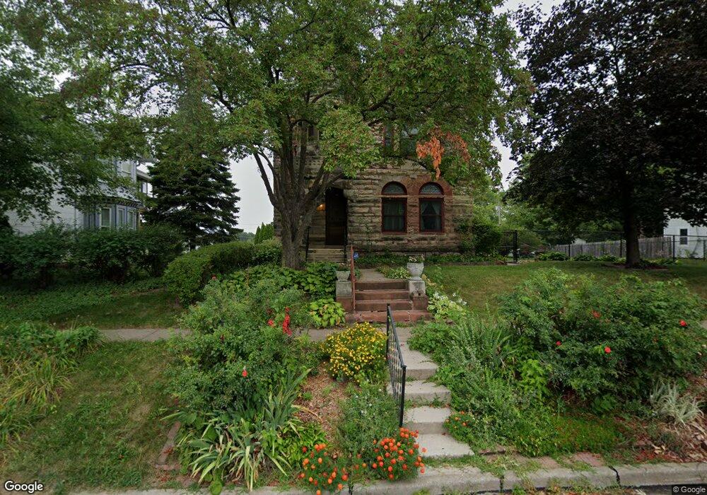 1018 W 9th St, Davenport, IA 52804 - photo 1