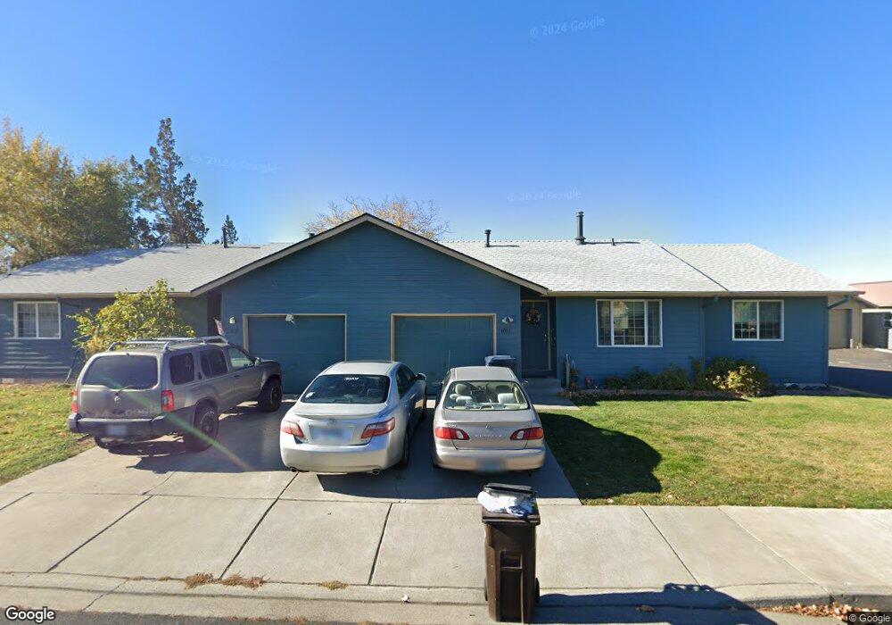 1720 SW Juniper Ave, Redmond, OR 97756 - photo 1