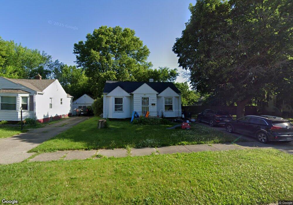 549 Burroughs Ave, Flint, MI 48507 - photo 1