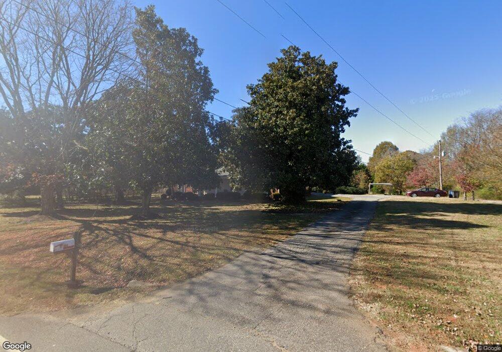 335 N Greenbriar Rd, Statesville, NC 28625 - photo 1