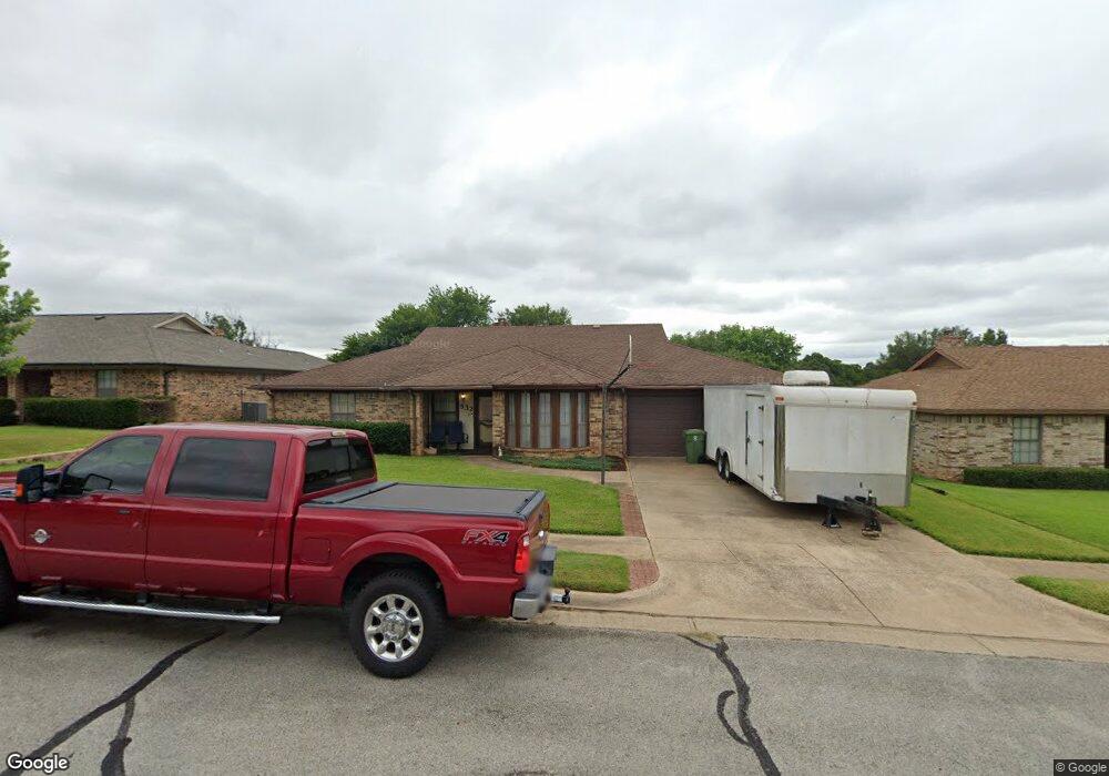 932 Clear View Dr, Bedford, TX 76021 - photo 1