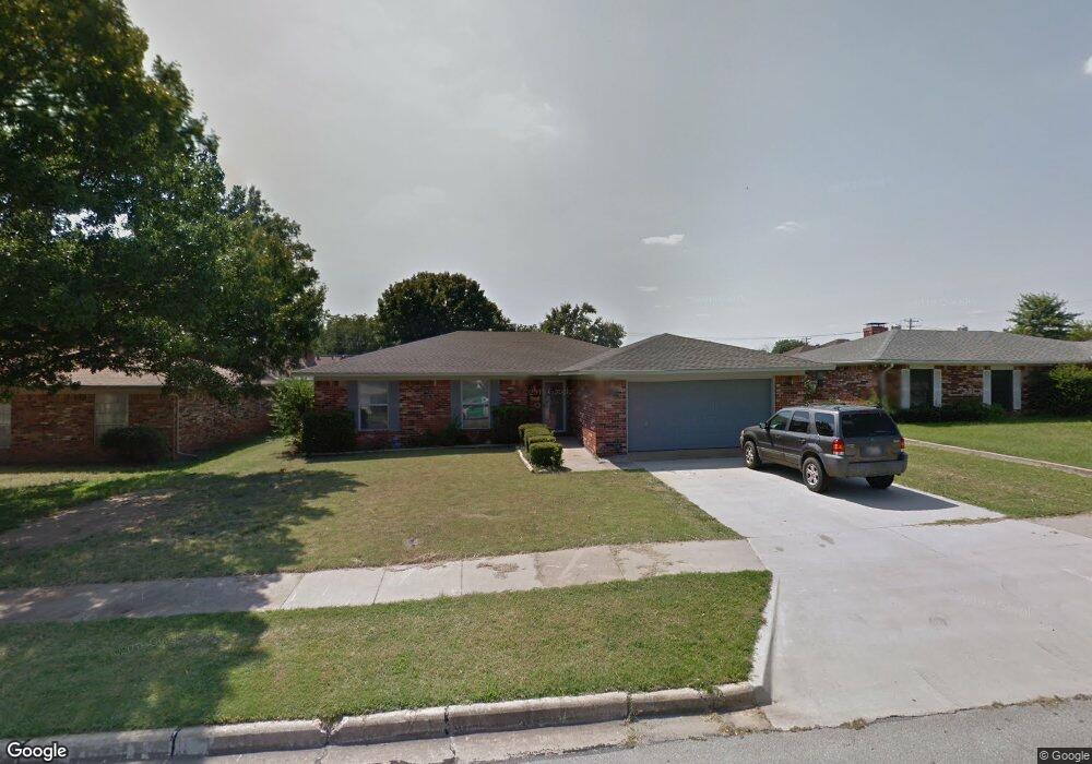 1735 Hawkins St, Ardmore, OK 73401 - photo 1