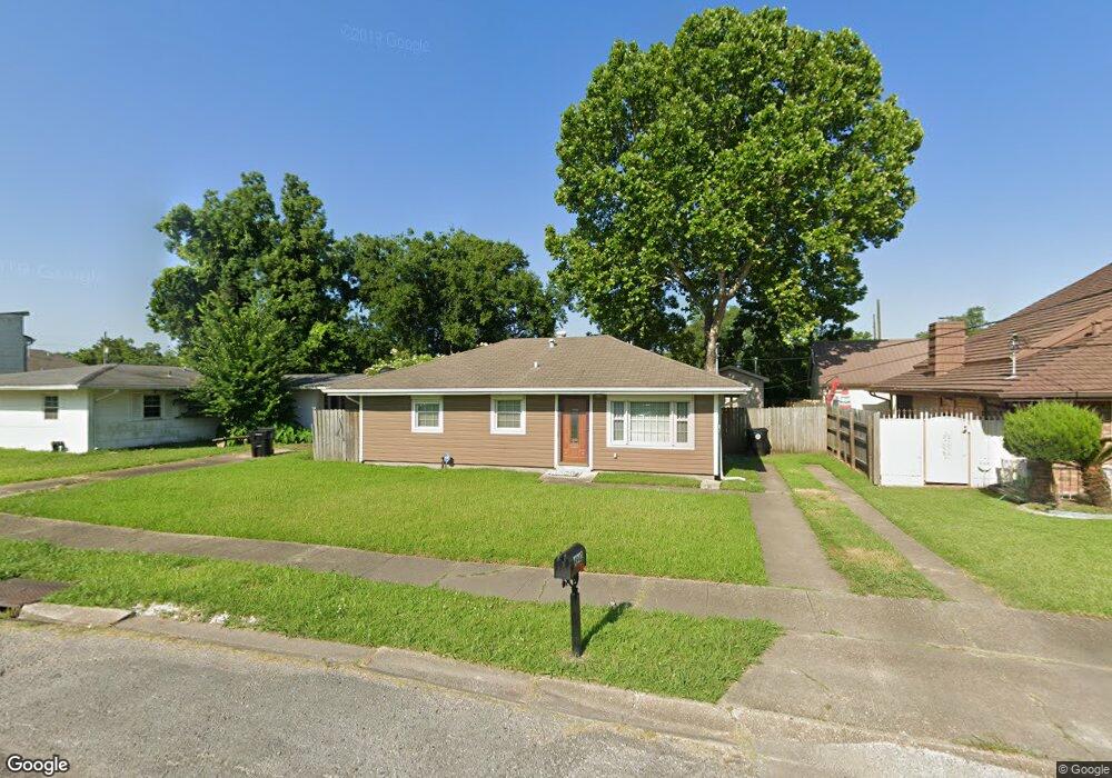 4942 Gallier Dr, New Orleans, LA 70126 - photo 1