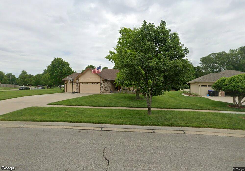 3820 SW 40th St, Topeka, KS 66610 - photo 1