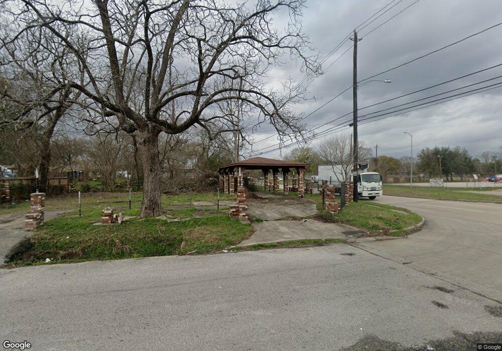 7529 Easter St, Houston, TX 77088 - photo 1