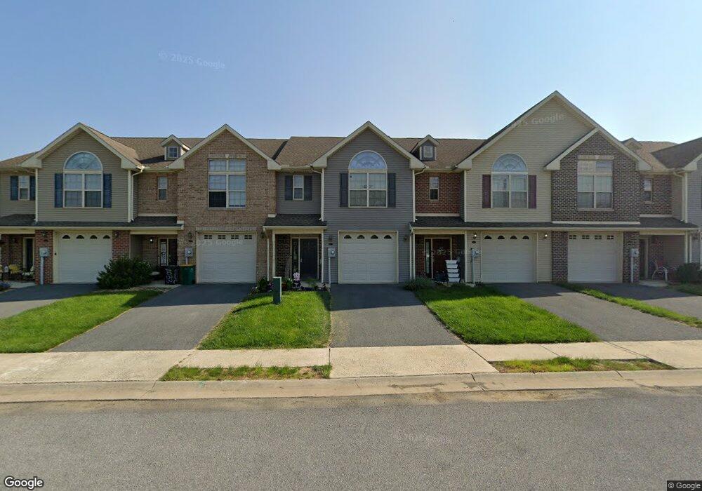 2037 Clinton Ave, Chambersburg, PA 17201 - photo 1