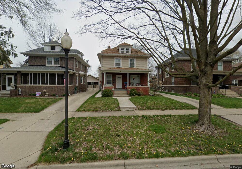 815 W Downer Place, Aurora, IL 60506 - photo 1