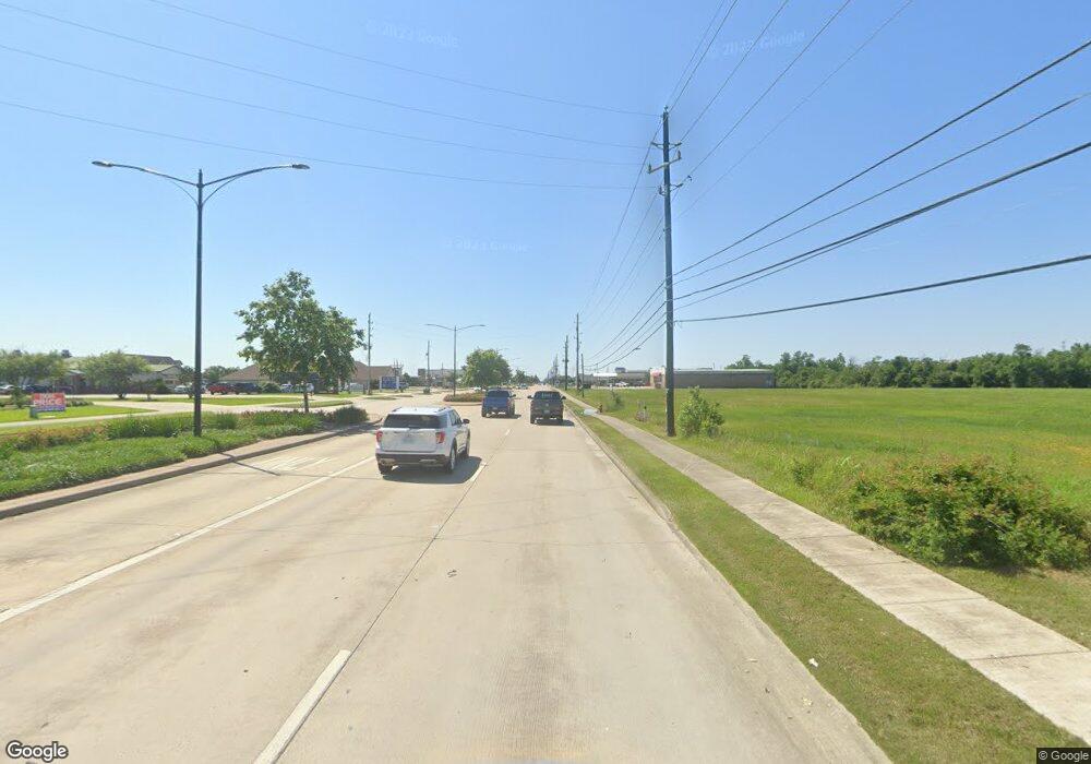 9 10 Eagle Dr, Mont Belvieu, TX 77580 - photo 1