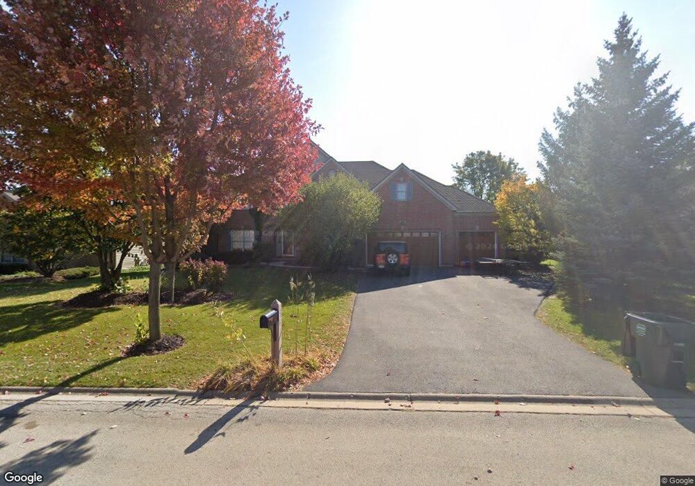 561 Clover Dr, Algonquin, IL 60102 - photo 1